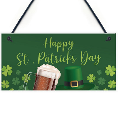 Red Ocean Happy St Patricks Day Decorations Hanging Sign Novelty Gift Irish Blessing Sign from B&Q