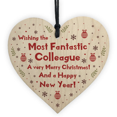 Red Ocean Christmas Gift For Colleagues Novelty Friendship Gift Wooden Heart Sign Keepsake Gift For Colleague from B&Q