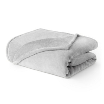 Livivo Single Fleece BlanketMisty Grey from B&Q