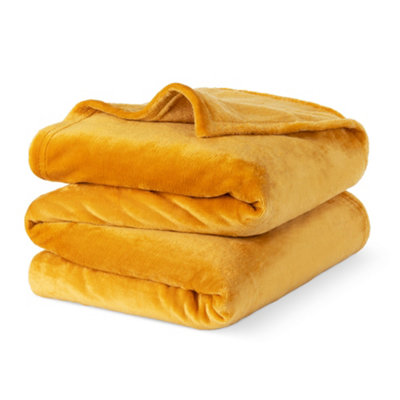 Livivo King Fleece Blanket In Ochre Colour from B&Q