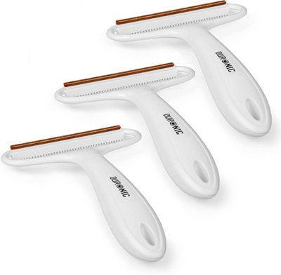 Duronic Lint Shavers Mfs3 Portable Lint Removers For Fabric Clothing Manual Fabric Shaver Pet Hair Removers For Carpet Upholstery from B&Q