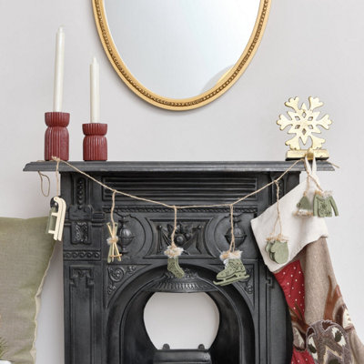 Melody Maison Green & White Winter Garland / Table Scatters120Cm (1.2M / 47.2') from B&Q