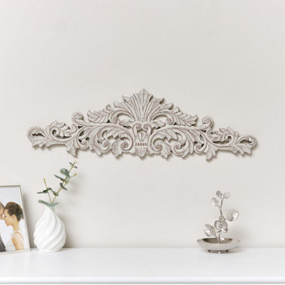 B&Q -  Vintage White Distressed Fleur De Lys Wall Plaque