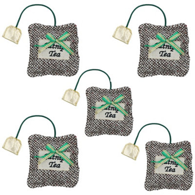 B&Q -  5Pk Cat Kitten Christmas Gift Time For Tea Cat Toy Festive Feline Fun Play Toy