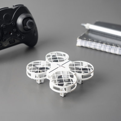 B&Q Black/White Red5 Aerial Nano Drone Companion With 360 Tricks Size 2.4