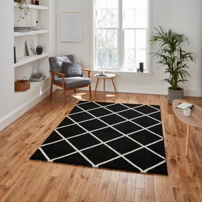Black White Modern Geometric Easy To Clean Rug For Dining Room-120Cm X 170Cm from B&Q