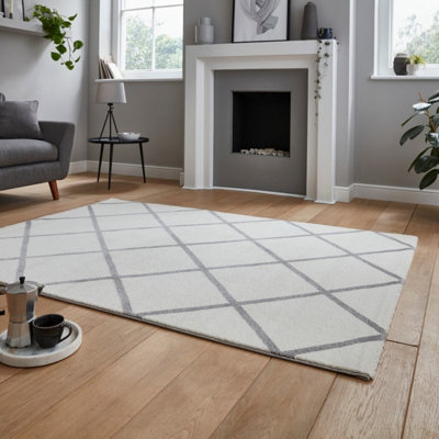 B&Q Easy To Clean Modern Geometrical Rug For Living Room, Bedroom, Dining Room - 160Cm X 220Cm Cream