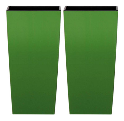 Urbn-Living GreenSet Of 2Urbi 20Cm Square Plastic Planter Pot For Indoor & Outdoor Use from B&Q