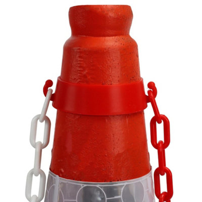 Vigil Cone Top Chain ConnectorIdeal For Creating Temporary Barriers from B&Q