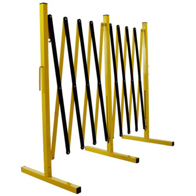 Vigil Extending Barrier5 Metre Lightweight Concertina StyleYellow & Black from B&Q