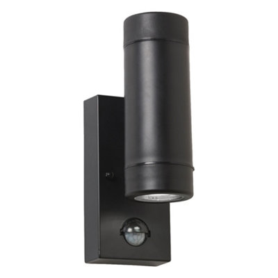 First Choice Lighting GalePolypropylene Coastal Pir Motion Sensor Wall Light from B&Q