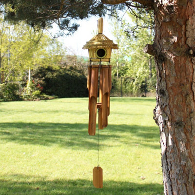 Serenityy Round Seagrass Bird Box With Chimes 45 X 17 CmLightweight Decorative Nest Box from B&Q