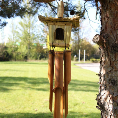 Serenityy Square Seagrass Bird Box With Chimes 49 X 15 CmLightweight Decorative Nest Box from B&Q