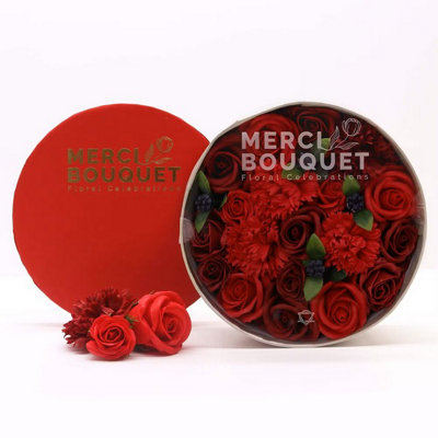 B&Q -  Round Soap Flower Gift BoxClassic Red Roses