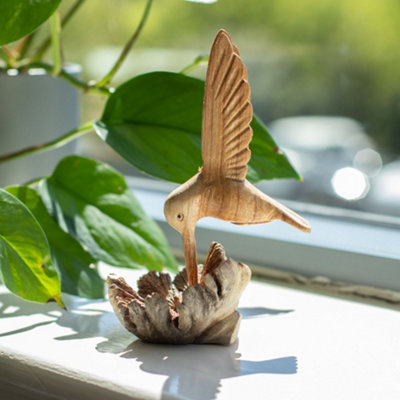 Serenityy Handmade Wood CarvingNectar-Drinking Hummingbird On Parasite Wood Base from B&Q