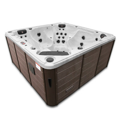 Canadian Spa Company Niagara Uv 7 Person Hot Tub