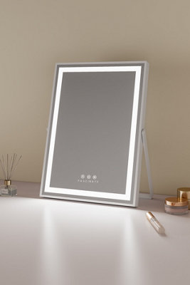 Matteo Unisex White Hollywood Led Vanity Mirror - Dimmable, High-Cri, Tabletop In - Image 6