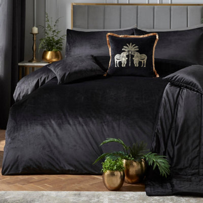 Laurence Llewelyn-Bowen Black Velvet Duvet Cover Set – Super King Size (260 x 220cm) – Soft Touch Designer Bedding – 2 Pillowcases – Luxury Jacquard Quilt Set - Image 9