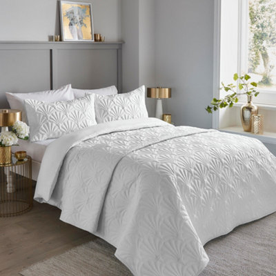 B&Q -  Cavali Pinsonic Microfibre Duvet Cover Set