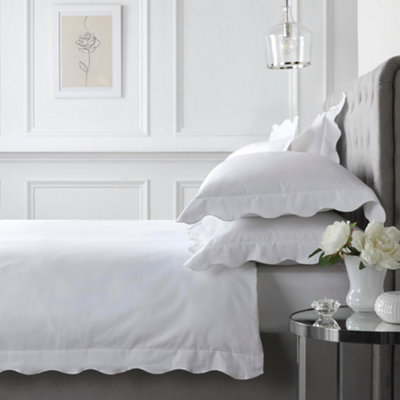 Appletree Scallop Edge 100% Cotton Duvet Cover Set White