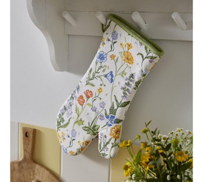 Ulster Weavers Cottage Garden Floral  Gauntlet Oven Glove from B&Q