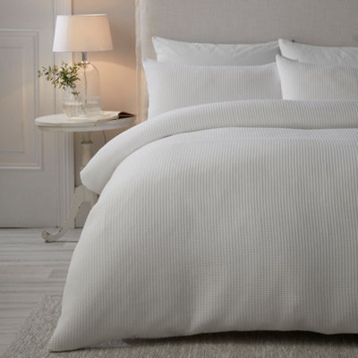 Serene Lindly White Textured Waffle Duvet Cover Set from B&Q