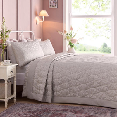 Appletree Worcester Woven Jacquard Bedspread