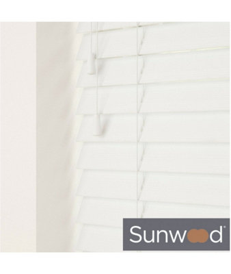 150Cm Serene Faux Wood Venetian With Strings 120Cm Drop from B&Q
