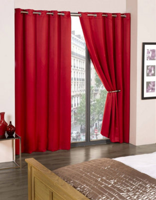 New Edge Blinds Unisex Red Essential Woven Thermal Blackout Eyelet Curtains In | Size: 116 Cm Width X 137 Cm Drop - Image 3