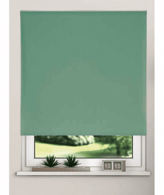 Thermal Blackout Roller Blinds 175Cm Drop X Width 95Cm  Basil from B&Q
