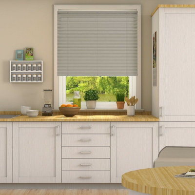 152Cm Drop25mm Slat Pvc Venetian Blind 105Cm Grey from B&Q
