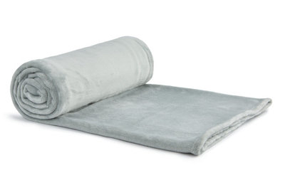 Plush Collection Flannel Fleece Super Soft Throw from B&Q