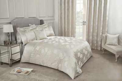 English Garden Duvet Set In Cream from B&Q