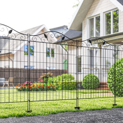 Outsunny Garden Decorative Fence 4 Panels 44In X 12Ft Steel Wire Border Edging from B&Q