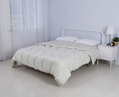  - Lancashire Textiles Copper Infused 1.5 Tog Lightweight 300 Thread Count Antimicrobial DuvetSuper King