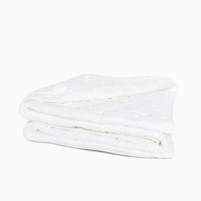 Lancashire Textiles 6 Tog Cotton DuvetSuper King 260X220CmLightweightBreathableHypoallergenic Luxury Quilt from B&Q