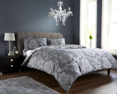 B&Q Royal Damask Duvet Set In - King Grey