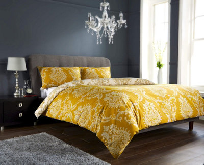 B&Q Gold Royal Damask Duvet Set In - Double