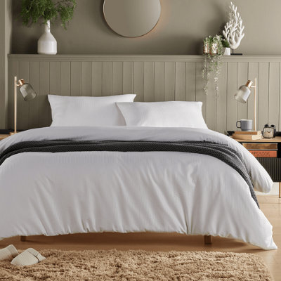 Monaco Seersucker Duvet Set In WhiteSingle from B&Q
