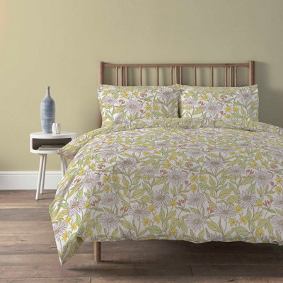 Elinor Duvet Set In LilacKing from B&Q