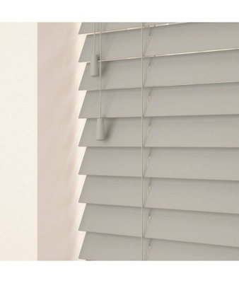 50mm Slat Pale Grey Real Wood Venetian Blind With Strings 120Cm Drop 75Cm Wide from B&Q