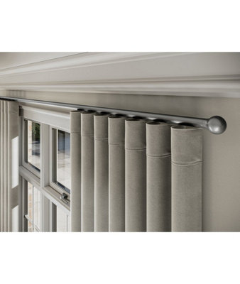 28mm Styleline  Gliding Curtain Pole Set With Ball EndSilver460Cm from B&Q
