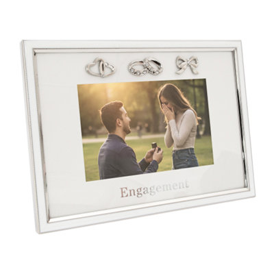 Happy Homewares Modern Engagement 4X6 Photo Frame In Nickel Plating With Double Rings from B&Q