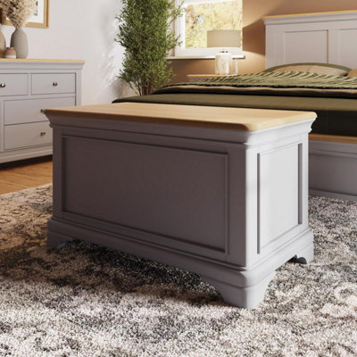 Fwstyle Solid Oak Bedroom Storage Chest Box Painted Finish Grey