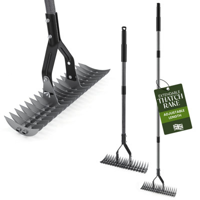 B&Q -  Extendable Thatch Rake Manual Lawn Scarifier With Adjustable Steel Handle Durable Scarifying Head Comfort Grip