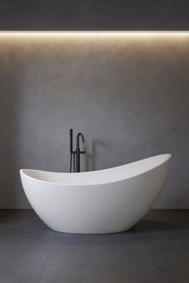 GravaHaus Luxury White Double Ended Bath 1750mm Modern Freestanding Design from B&Q