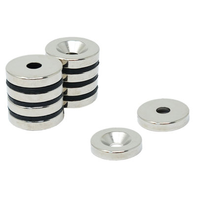 N42 Neodymium Countersunk Magnet 20mm Dia X 4mm Thick X 5.2mm Countersunk6.7Kg PullSouthPack Of 10 from B&Q