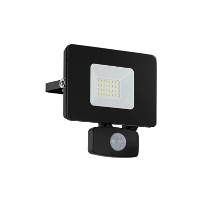 Ip44 Outdoor Flood Light With Pir Sensor20W Led In Black Aluminium from B&Q