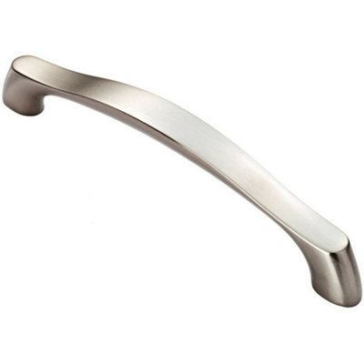 Loops Chunky Arched Grip Pull Handle 194 X 17mm 160mm Fixing Centres Satin Nickel from B&Q