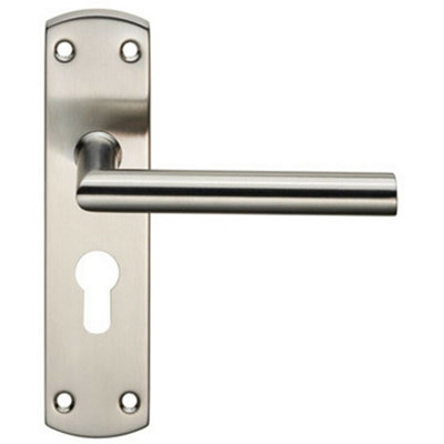 B&Q Mitred Lever Door Handle On Euro Lock Backplate 172 X 44Mm Satin Steel
